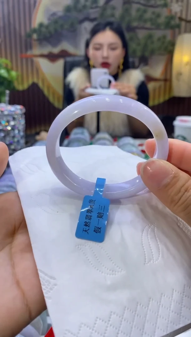 【闪购商品】翡翠手镯未镶嵌多人09222