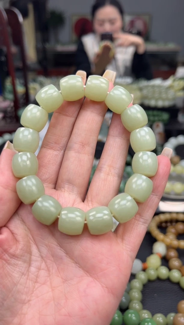 【闪购商品】和田玉手串未镶嵌新疆且末奶油黄卡14