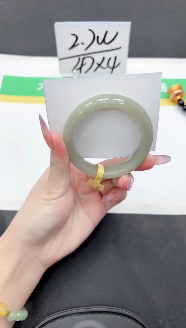 石英质玉手镯未镶嵌236-53.1