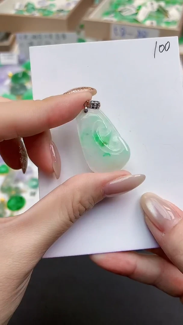 颈饰未镶嵌翡翠天然缅甸A货翡翠