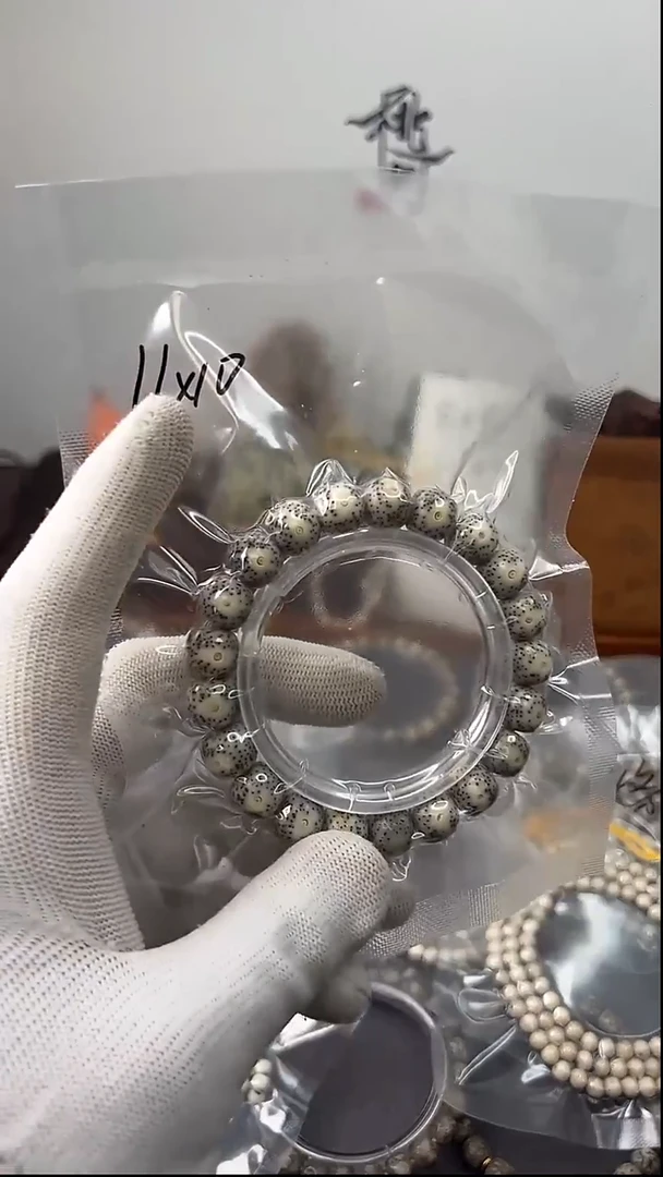 手串星月菩提3***鱼11*10单圈大眼睛海南原生态石玉料同枝果