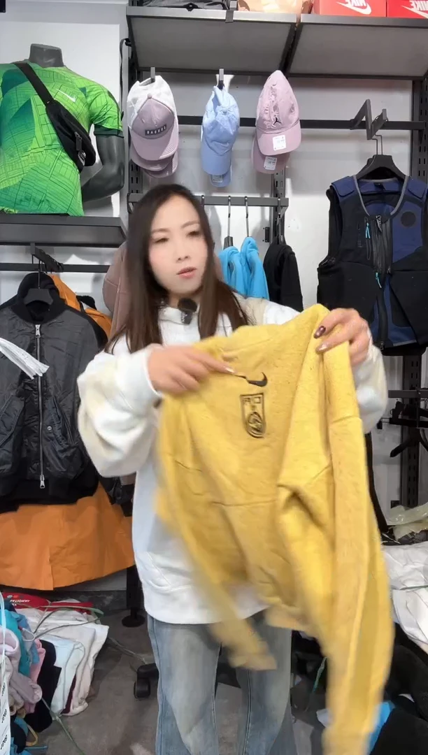 1648编码 瑕疵款直播间过款为准 尺码  身高  140