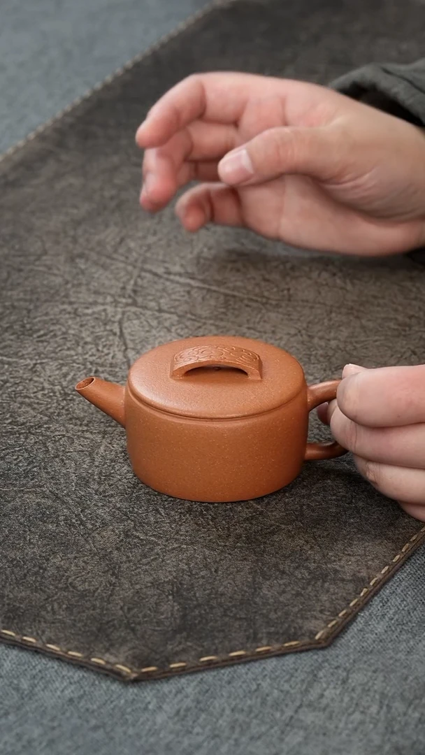 【闪购商品】紫砂茶宠金降坡汉瓦