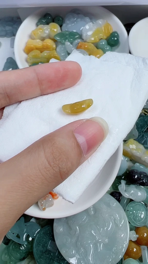 散珠翡翠ヾ****转371号链接,A货翡翠