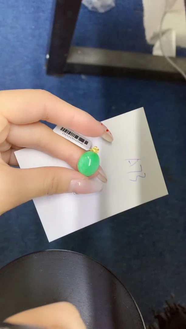 【闪购商品】翡翠颈饰18K金镶嵌0000000000