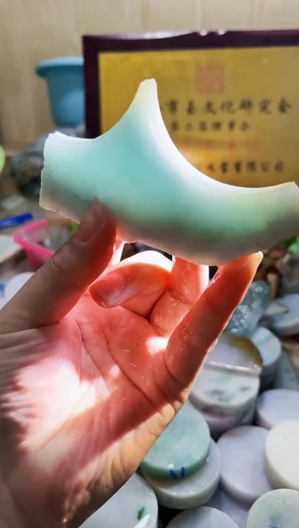 翡翠挂件未镶嵌A货常星1187