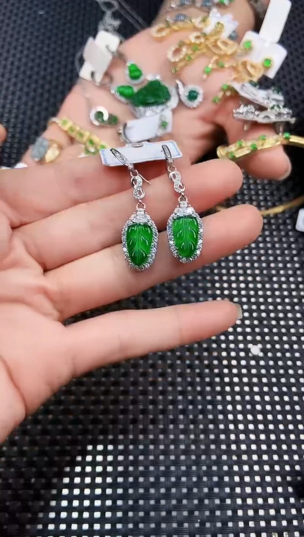 【闪购商品】翡翠耳饰未镶嵌111111111