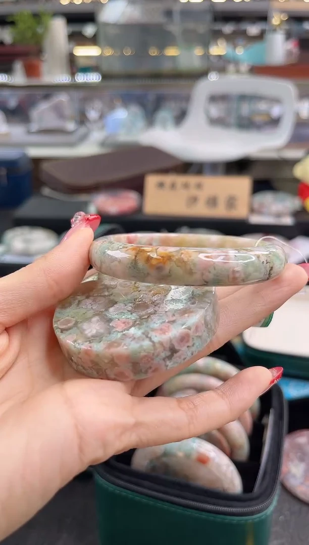 未镶嵌手镯石英质玉57圈口（赠品镯心）2s9689