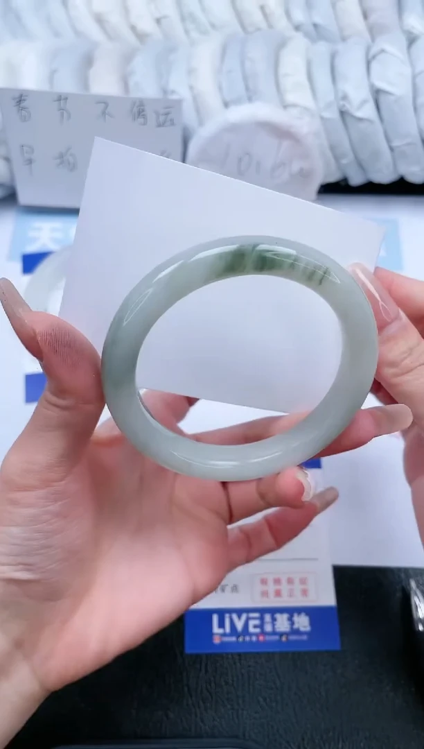 【闪购商品】石英质玉手镯未镶嵌T138-58.3