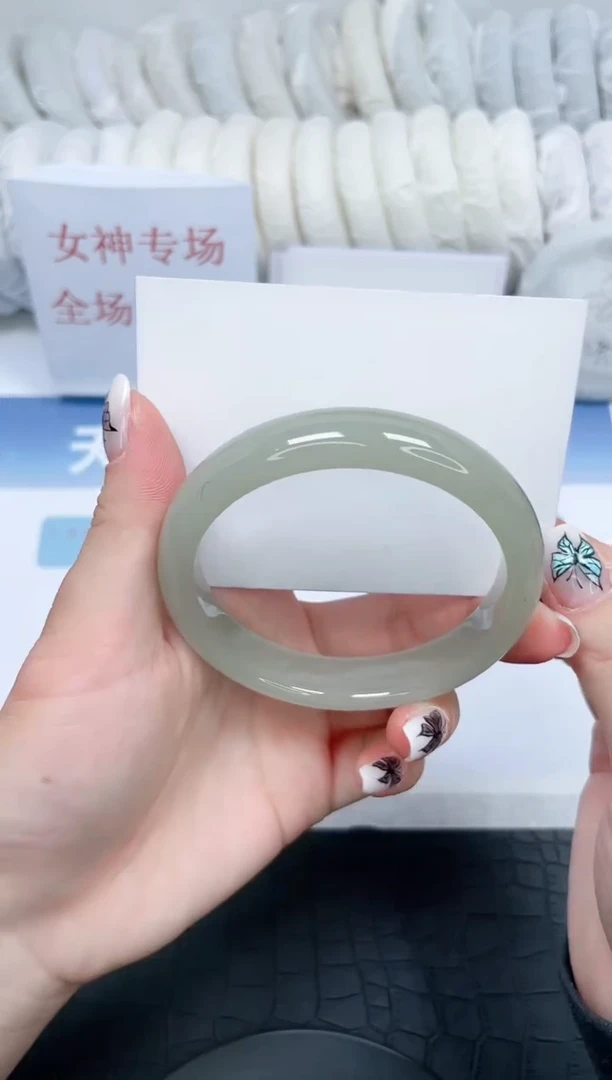 【闪购商品】石英质玉手镯未镶嵌192-60