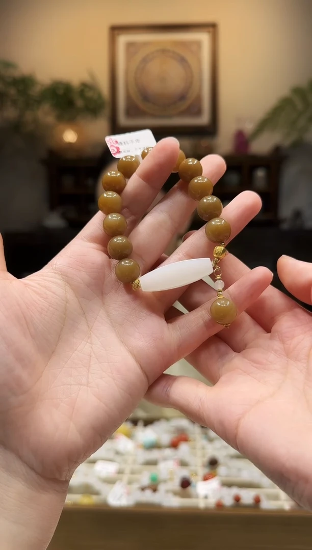 未镶嵌手链和田玉（糖玉）手链