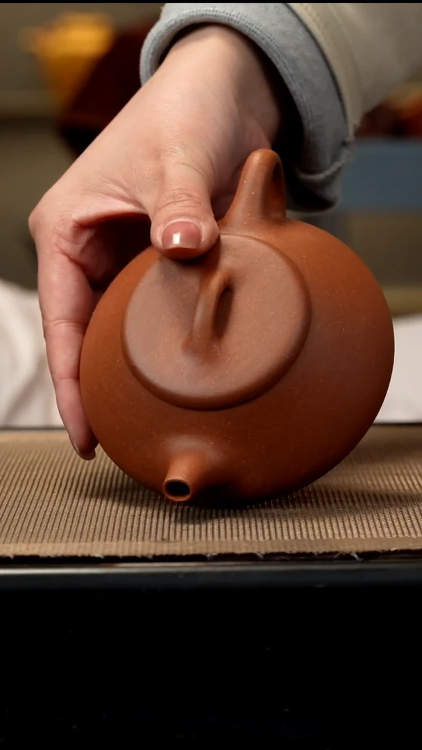 紫砂茶盏段泥纳地瓢200CC