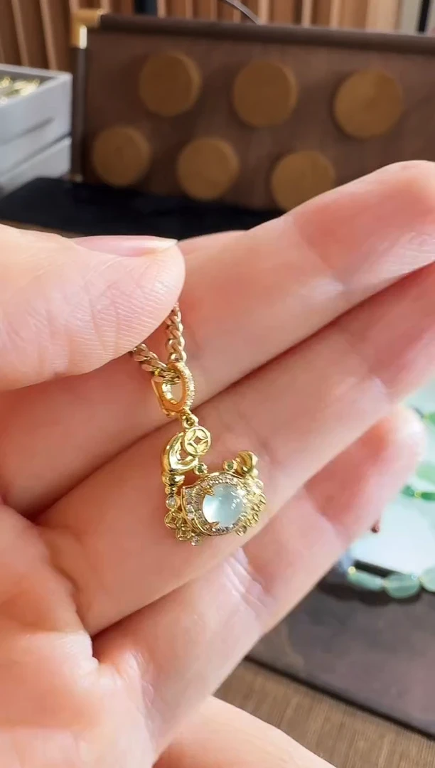 吊坠(不含链)18K金镶嵌翡翠吊坠