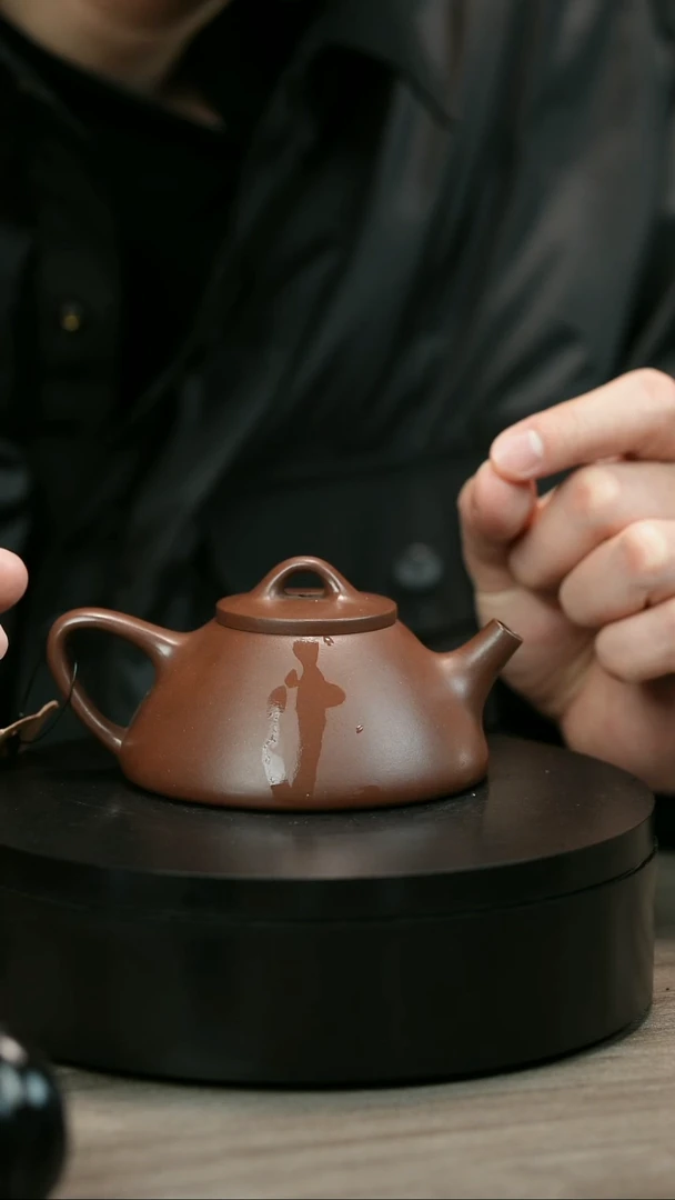 茶壶紫砂汪*京H1462赵信军光素水波石瓢
