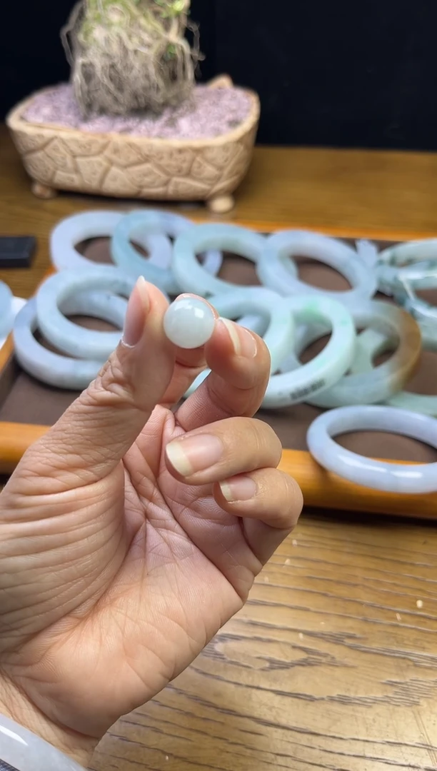 【闪购商品】翡翠手串未镶嵌手串