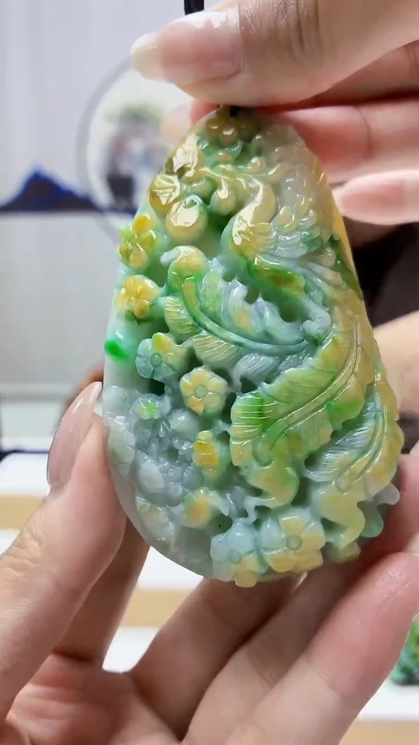 未镶嵌定制翡翠5060MM-毛货挂件19