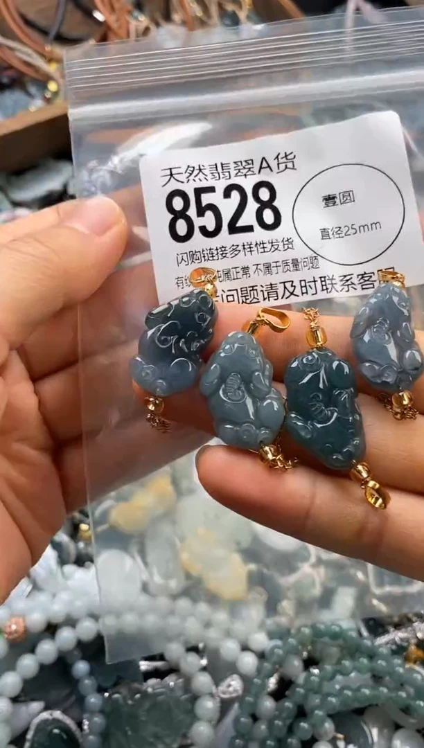 翡翠未镶嵌颈饰多样性发其一8528