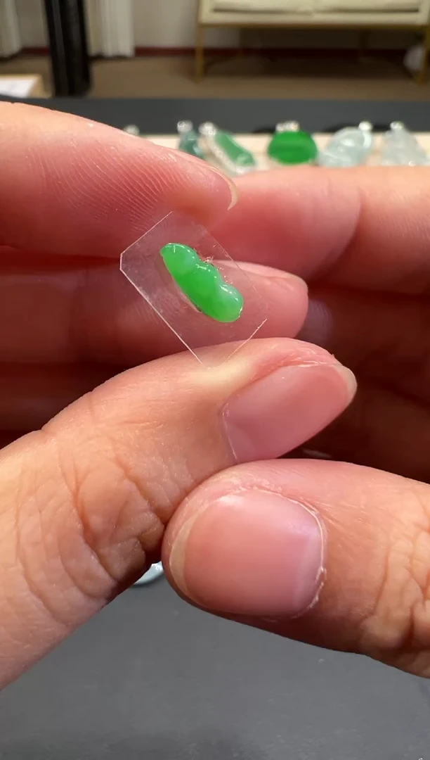 吊坠(不含链)未镶嵌翡翠（不退换）B556|