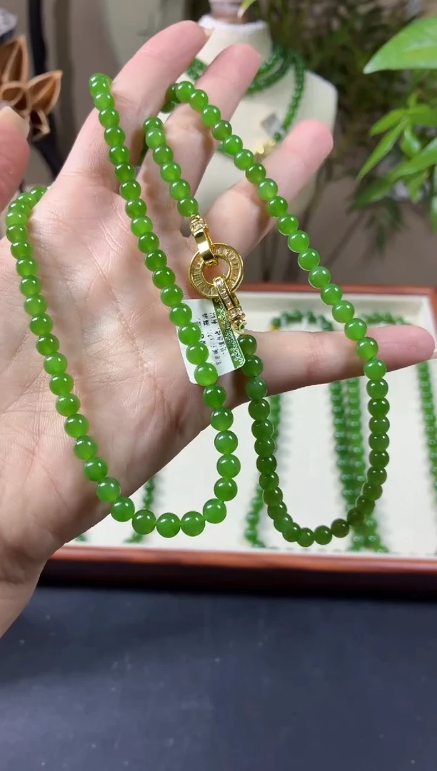 颈饰未镶嵌和田玉（碧玉）6高冰苹果绿无矿毛衣链
