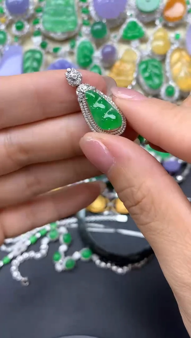 【闪购商品】翡翠颈饰18K金镶嵌369-中国好珍宝