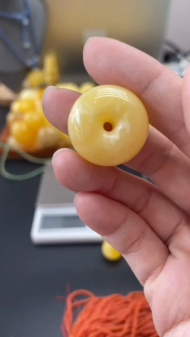 琥珀未镶嵌珠宝奇石41