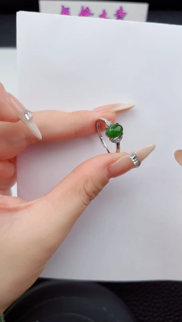 未镶嵌戒指和田玉555嗨购微色差T299