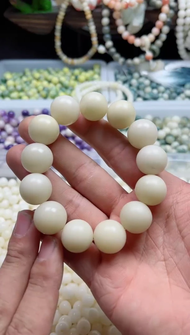 【闪购商品】菩提根/象牙果手串卡18大白12颗【宠菩提手修莲花】