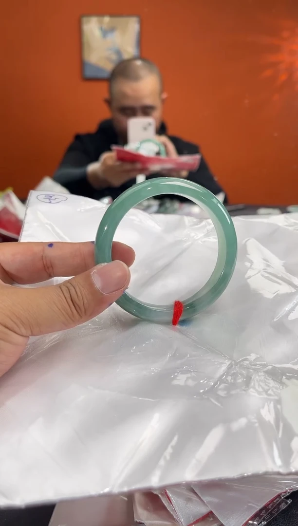 未镶嵌手镯翡翠1   56