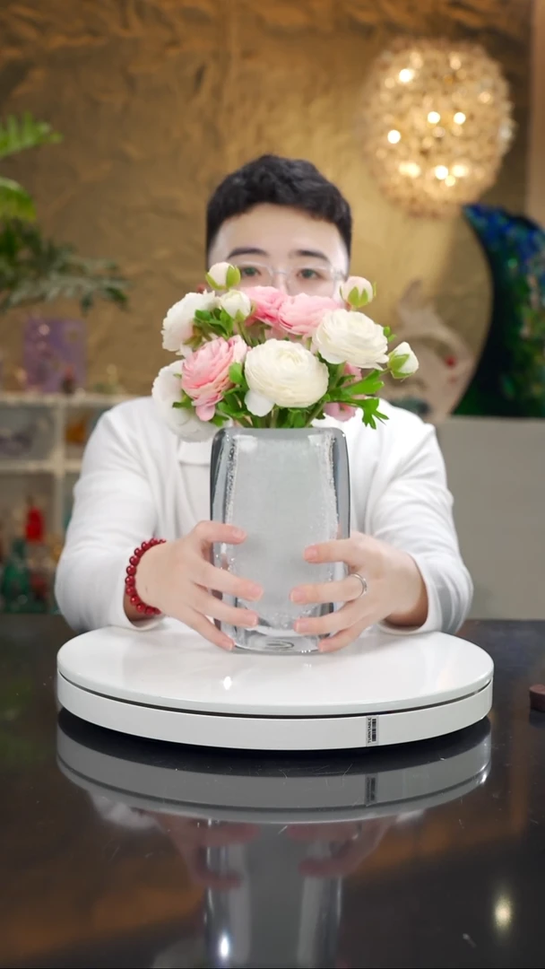 手工艺品琉璃福利白色设计款花瓶
