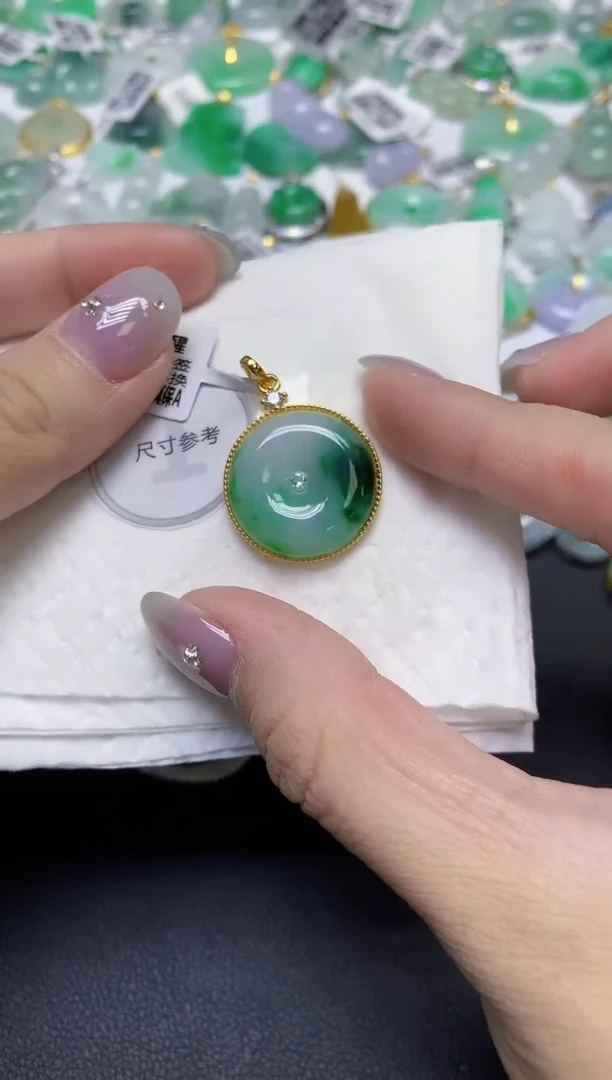 颈饰未镶嵌翡翠天然缅甸翡翠A货百元以上9元证书费自理