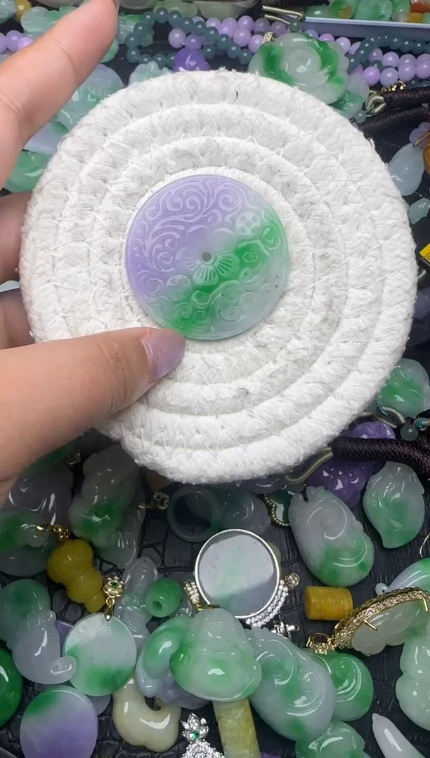 颈饰未镶嵌翡翠缅甸翡翠吊坠