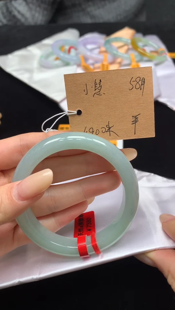 未镶嵌手镯翡翠小**.天然A货翡翠