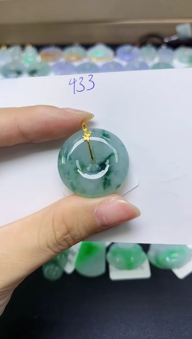 翡翠18K金镶嵌颈饰天然缅甸翡翠A货