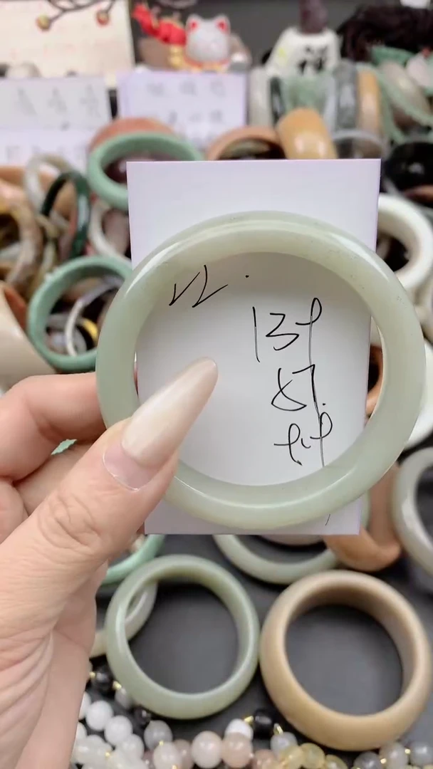 未镶嵌手镯石英质玉139