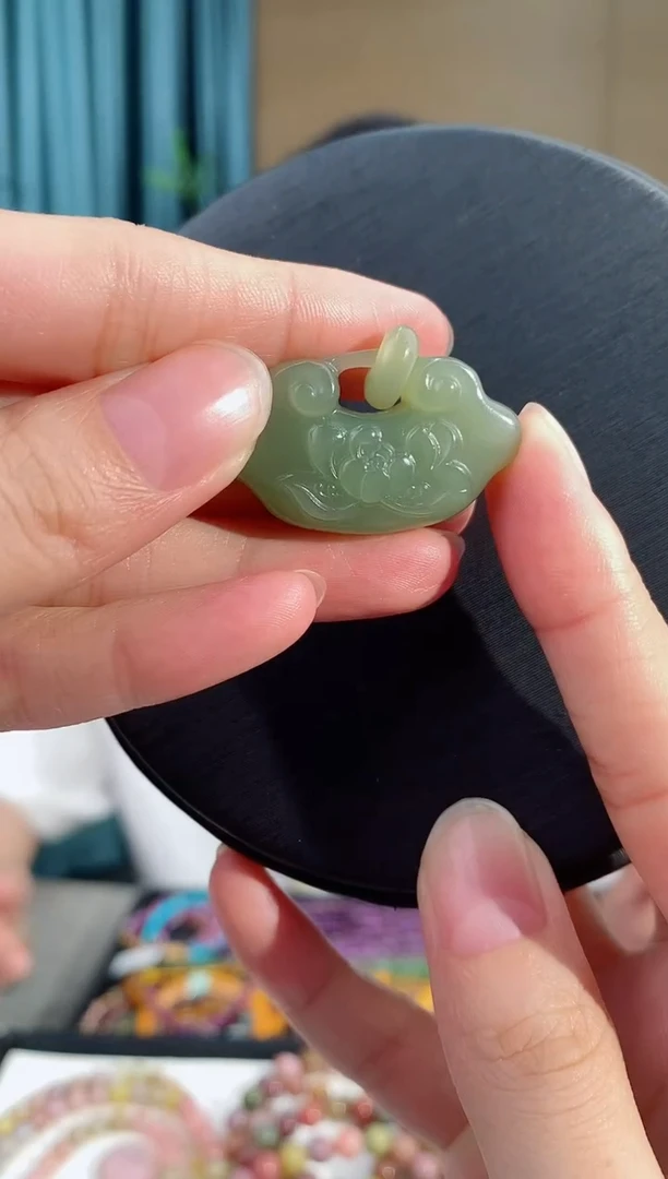 颈饰未镶嵌和田玉303