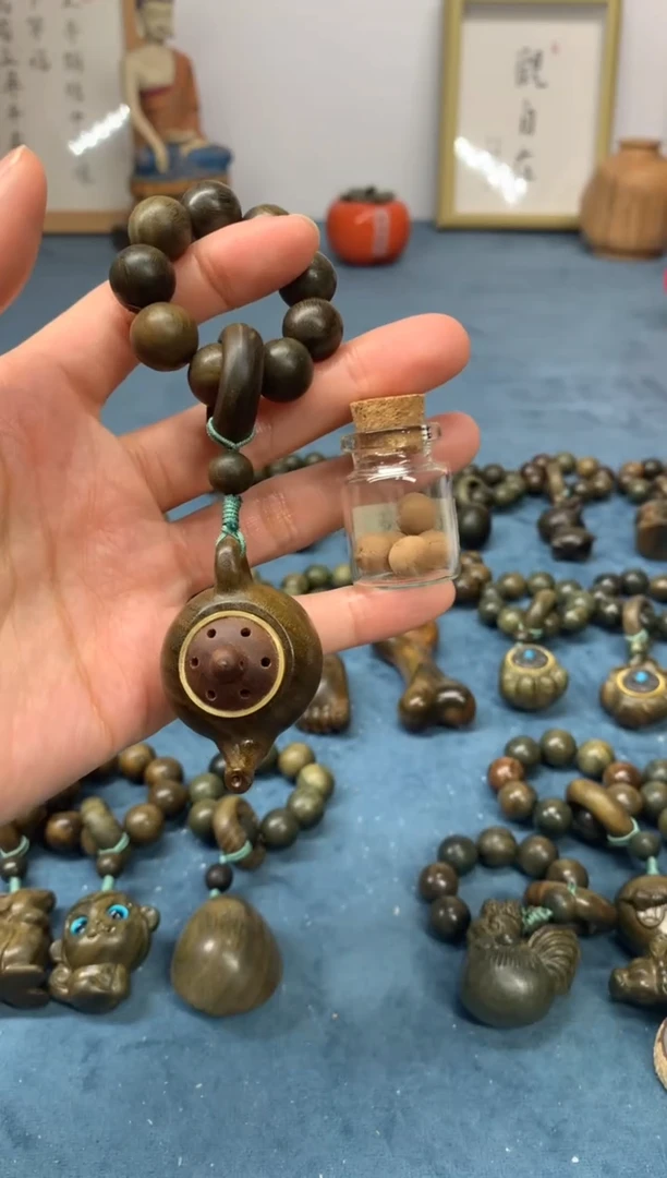 【闪购商品】维腊木（绿檀）把件把把壶香囊 送1瓶香丸