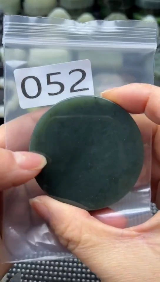 未镶嵌和田玉珠宝半成品镯芯