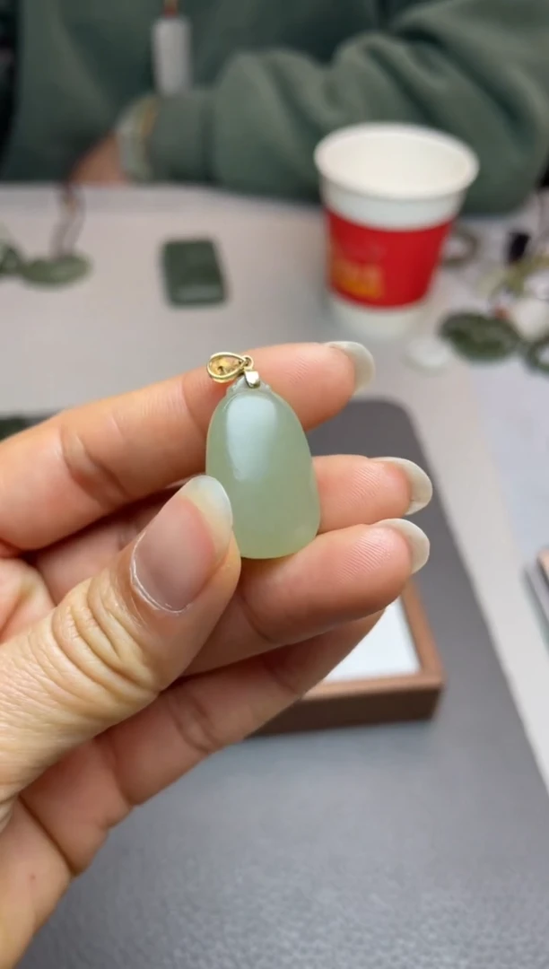 【闪购商品】和田玉颈饰18K金镶嵌1