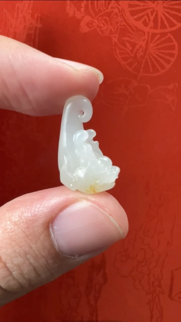 【闪购商品】和田玉配饰未镶嵌新疆料鱼化龙吊坠