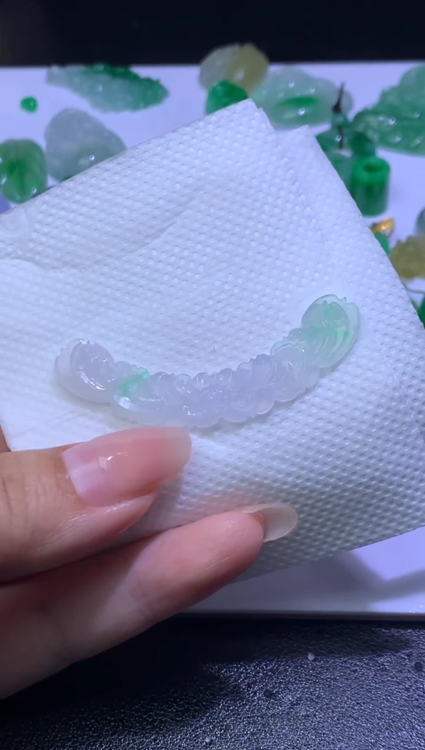 未镶嵌定制翡翠毛货