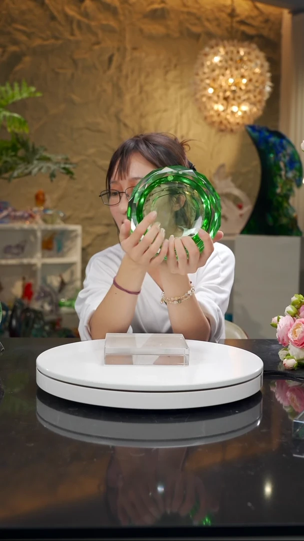 手工艺品琉璃祖母绿切面烟灰缸