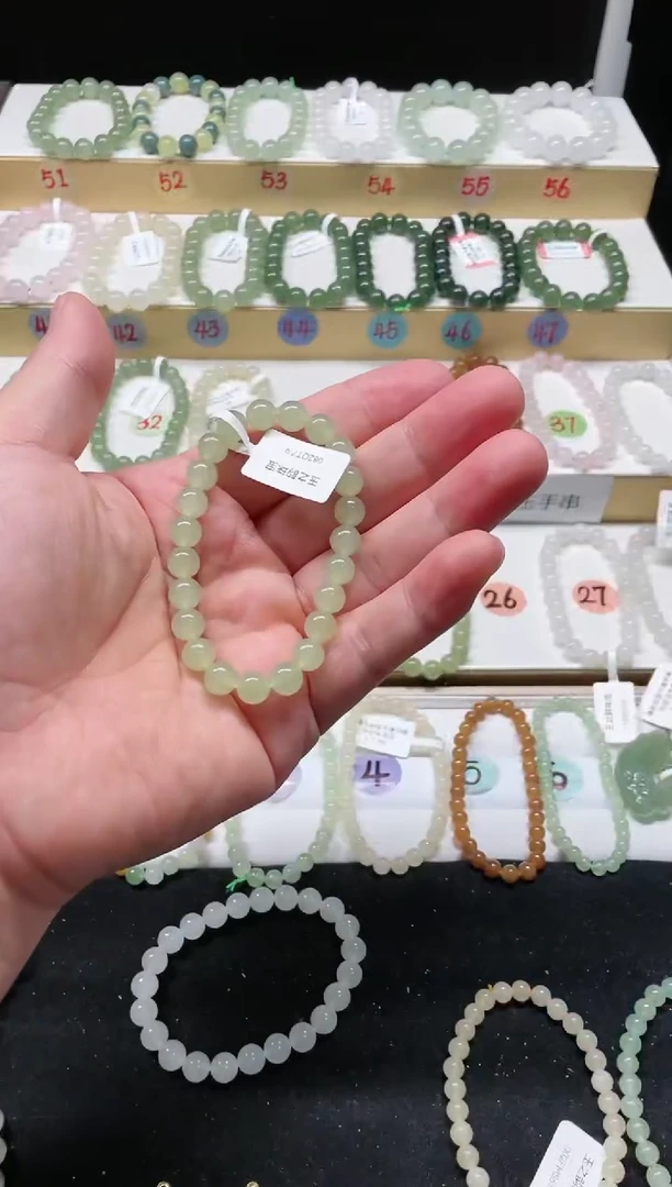 未镶嵌手串和田玉森**鹿QTPTR