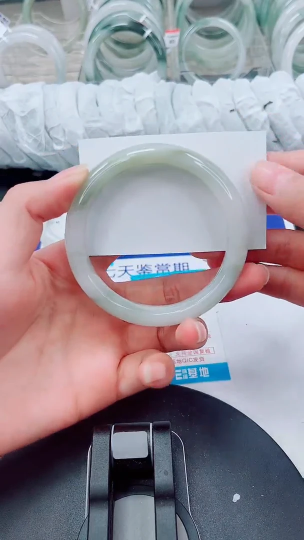 未镶嵌手镯石英质玉62-59/60