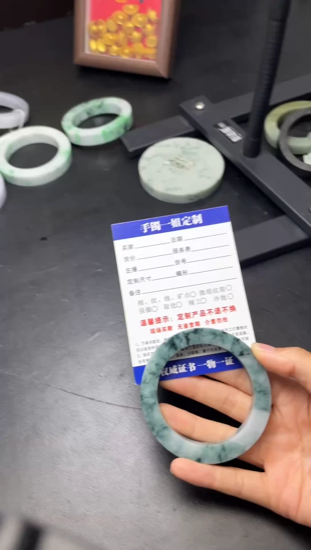 定制翡翠手镯未镶嵌小*爱手镯