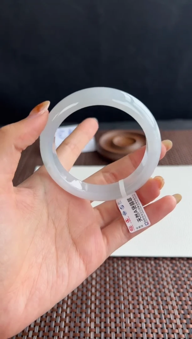 翡翠手镯未镶嵌60号57.7*12.3*8.5