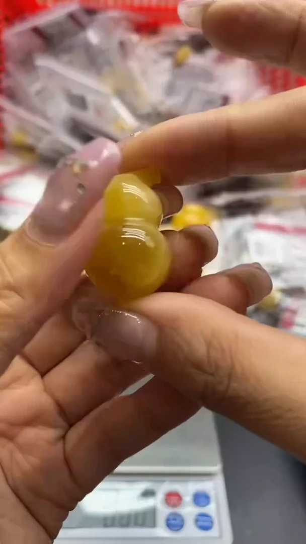 琥珀未镶嵌珠宝奇石18