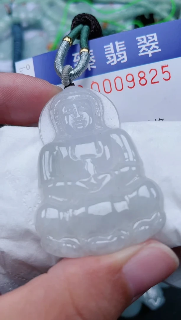 翡翠未镶嵌颈饰.0009825