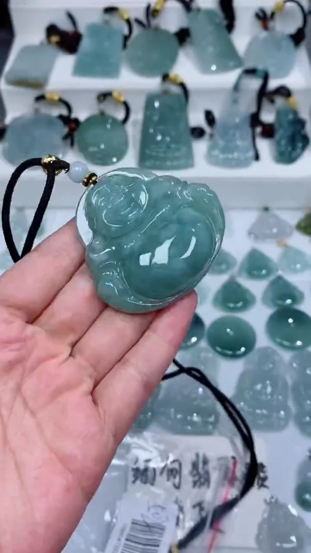 颈饰未镶嵌翡翠吊坠