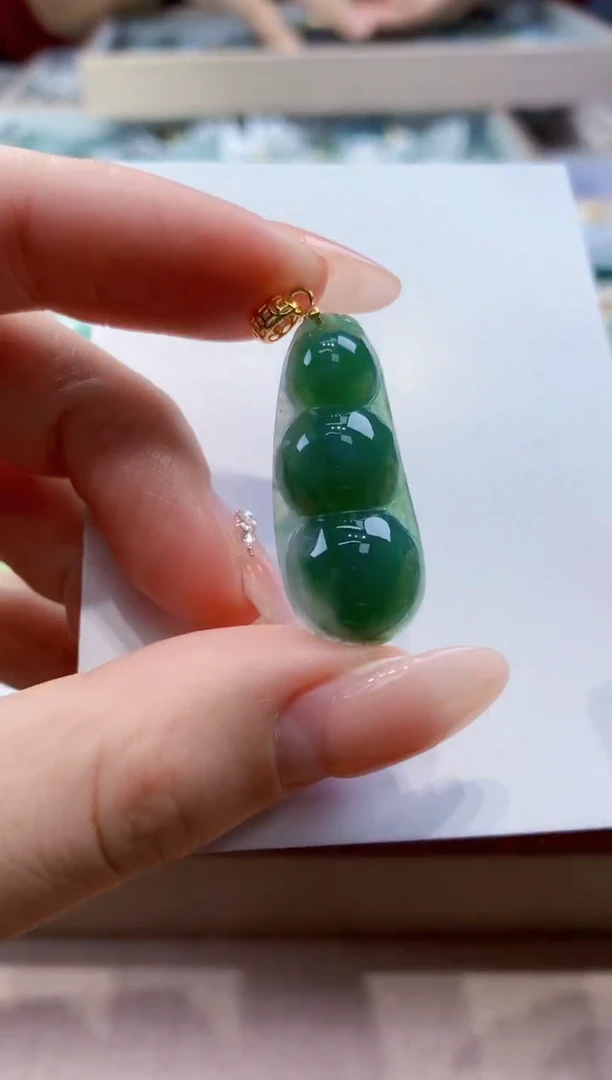 颈饰未镶嵌翡翠天然缅甸a货翡翠