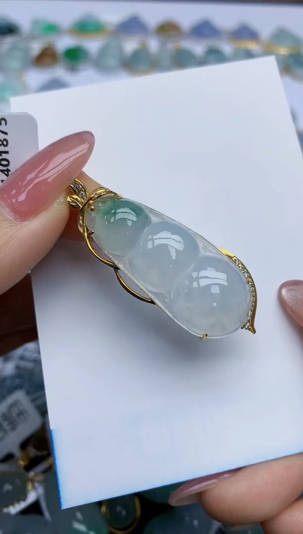 【闪购商品】翡翠挂件18K金镶嵌天然翡翠A货